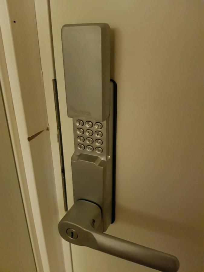 Para Apartment *